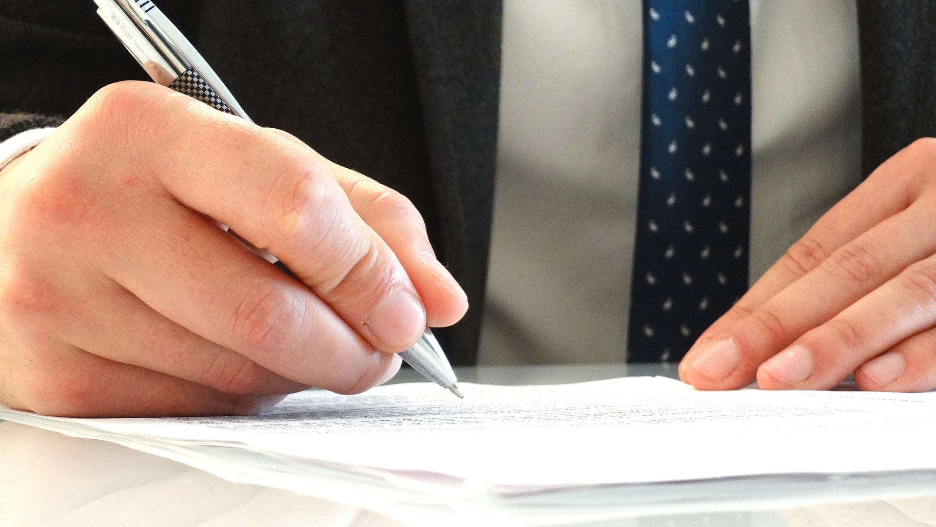 wills lawyer cairns